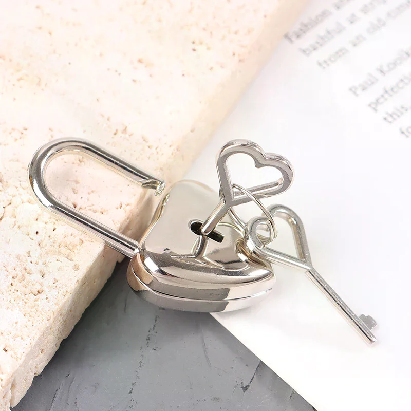 1Set Heart Shape Padlock Mini Luggage Hardware Locks With Key Lock For Travel Wedding Jewelry Box Diary Book Suitcase