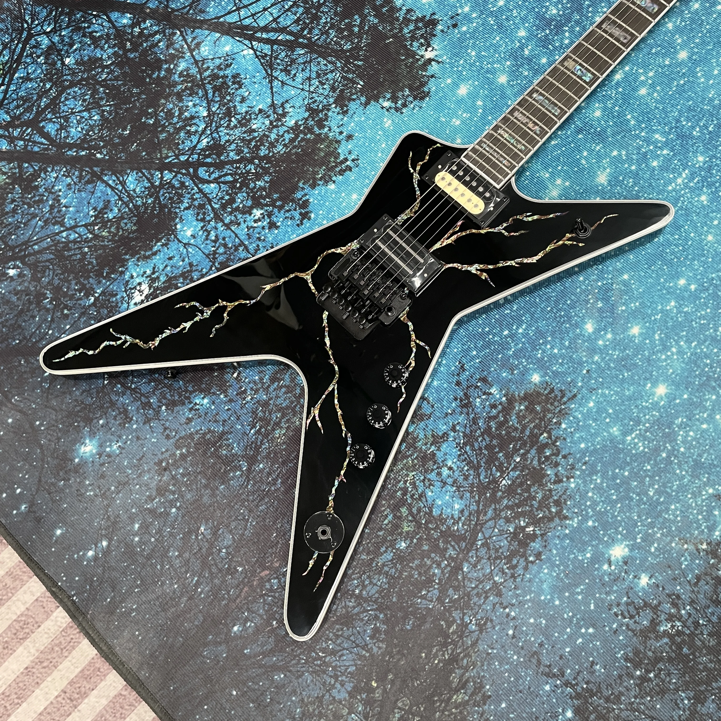 Blackback Electric Guitar, Midrange Sharp and Full, Low-End Rich Guitars, 22 Frets, Highly Penetrating and Bright High-End Elect