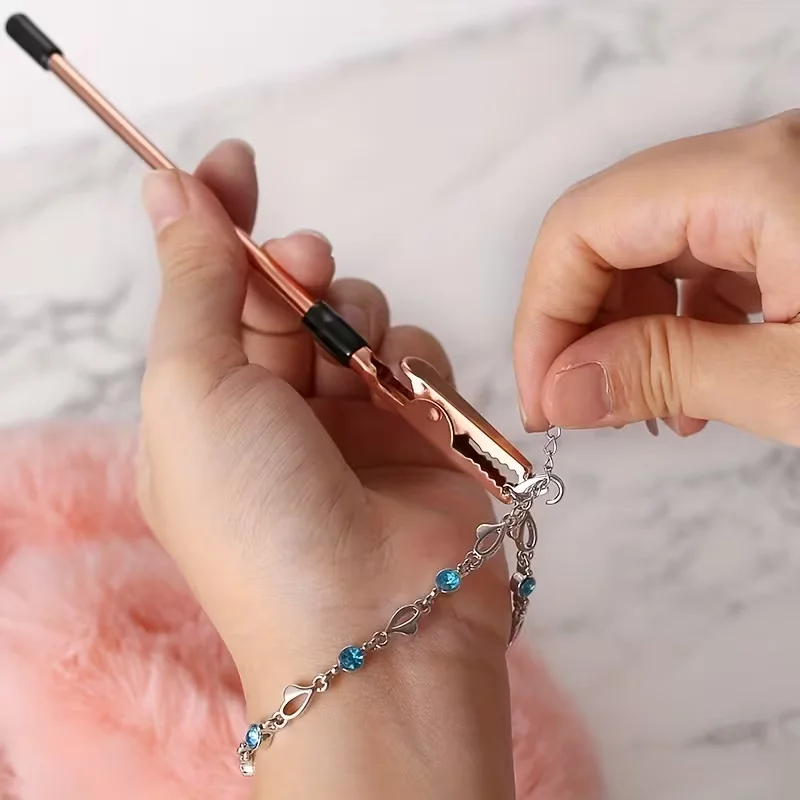 Hand Bracelet Wearing Helper Stick Tool, Long Clamp Fixed Hand Chain Aids Women with Bracelet Ties Watch Clasps Zippers,Rose Golden