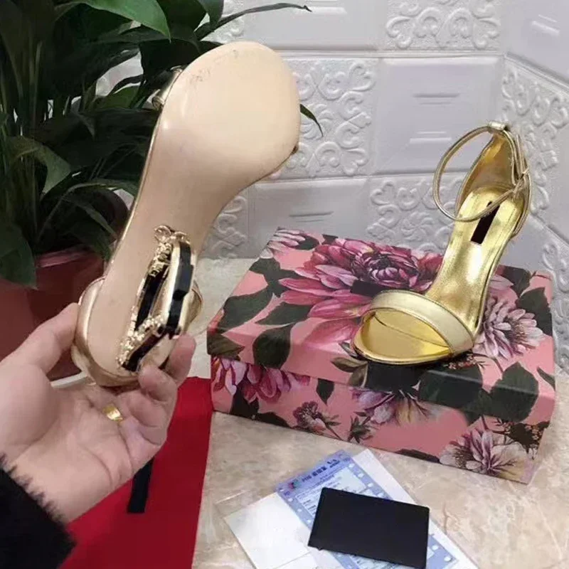 Designer Fashion Women Gold Keira Sandals With Baroque Luxury High Heels Ladies Summer Catwalk Style Eye-Catching Party Shoes