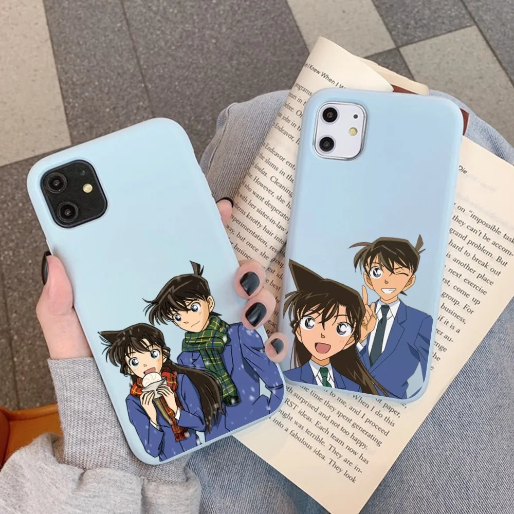 Anime Detective Conan Phone Case for iPhone 14 11 12 13 Mini Pro Xs Max 8 7 6 6S Plus X XR Solid Candy Color Case