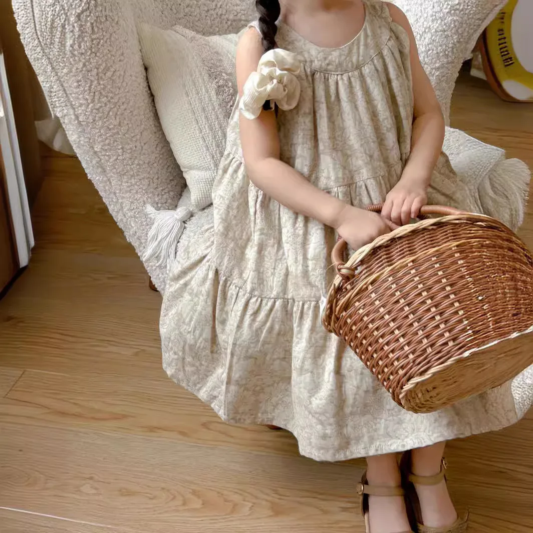 24 Year New Girls' Small Medium Korean Edition Wind Hanging Neck Dress Sweet And Cute High Quality Children's Skirt