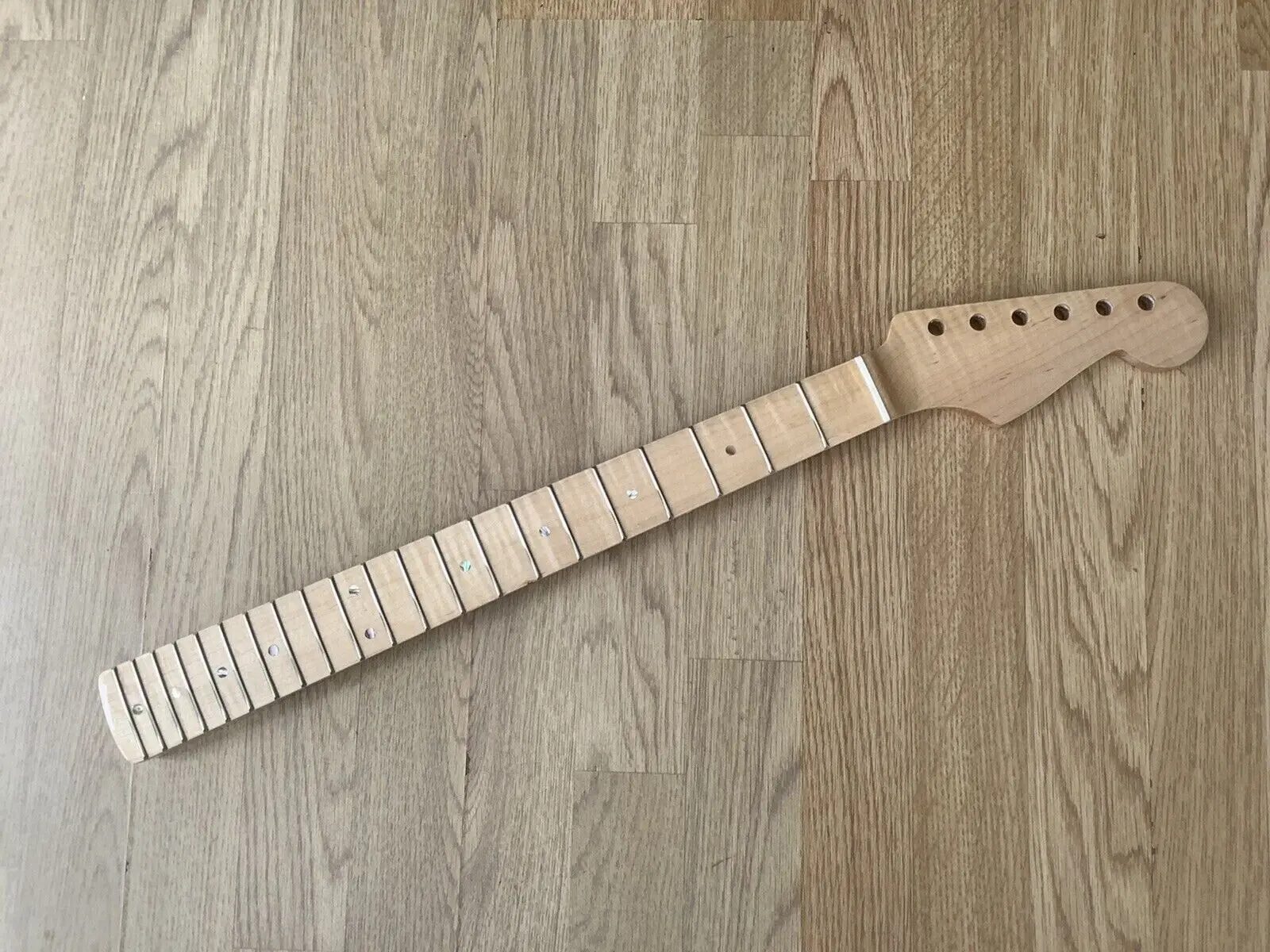 Canadian Maple Tiger Stripe Nitro Guitar Neck, 21 Fret, Beautiful Neck，merchandise of superior quality