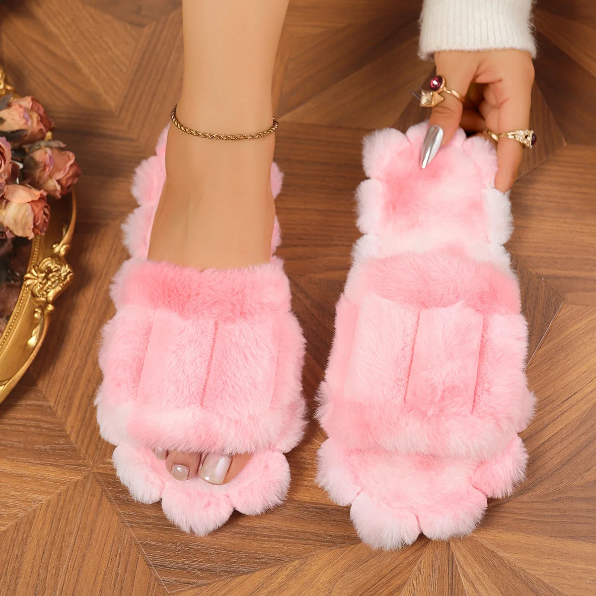 

Thick Winter Warm Women Fur Slippers House Non Slip Soft Shoes Ladies Comfort Flat Heel Home Indoor Bedroom Plush Slippers