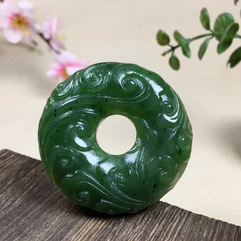 Xinjiang Hetian Green Safety Antiker Xiangyun Peace Großer Ring Jade Anhänger