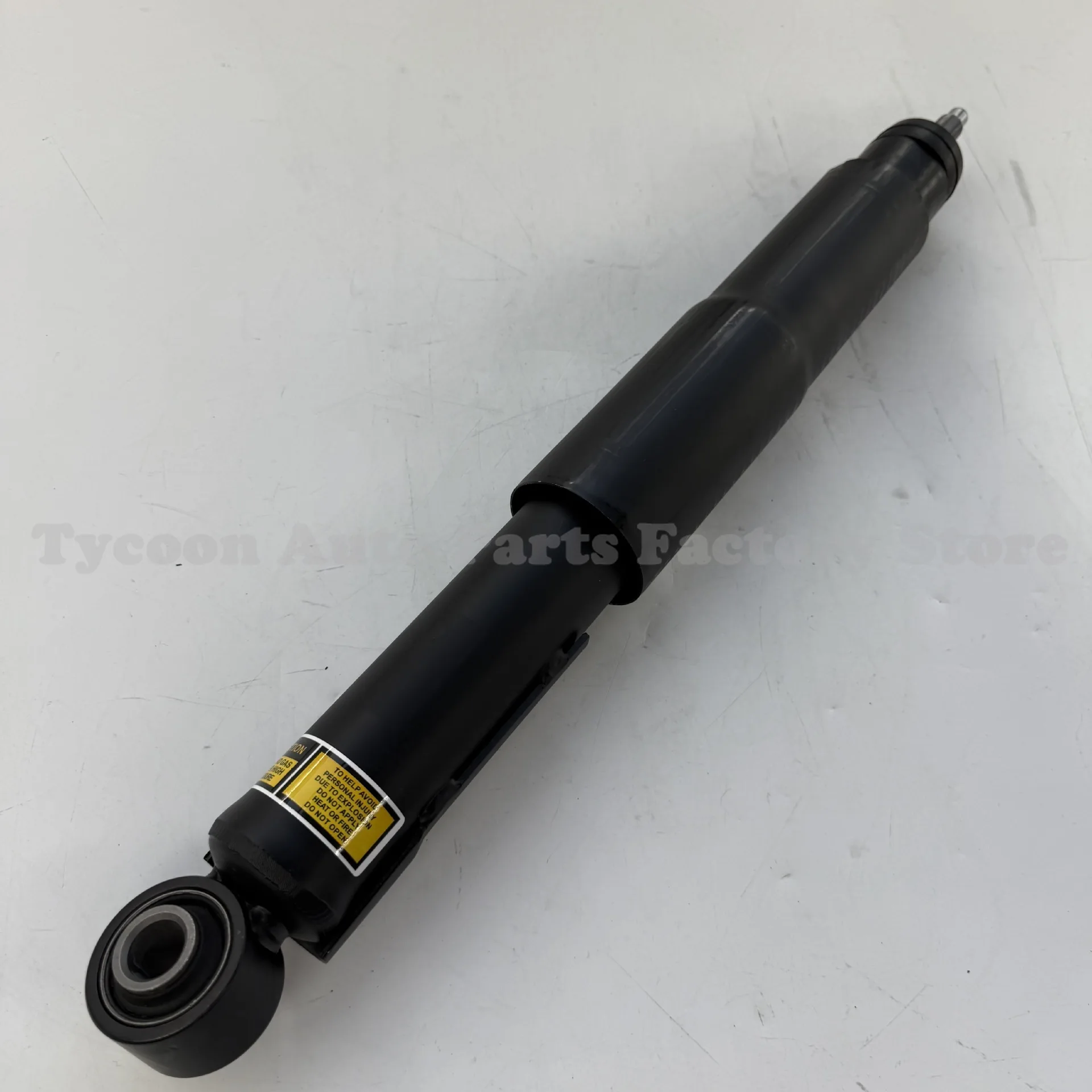 High Quality 1 Piece Rear Shock Absorber for Toyota 5700 Model