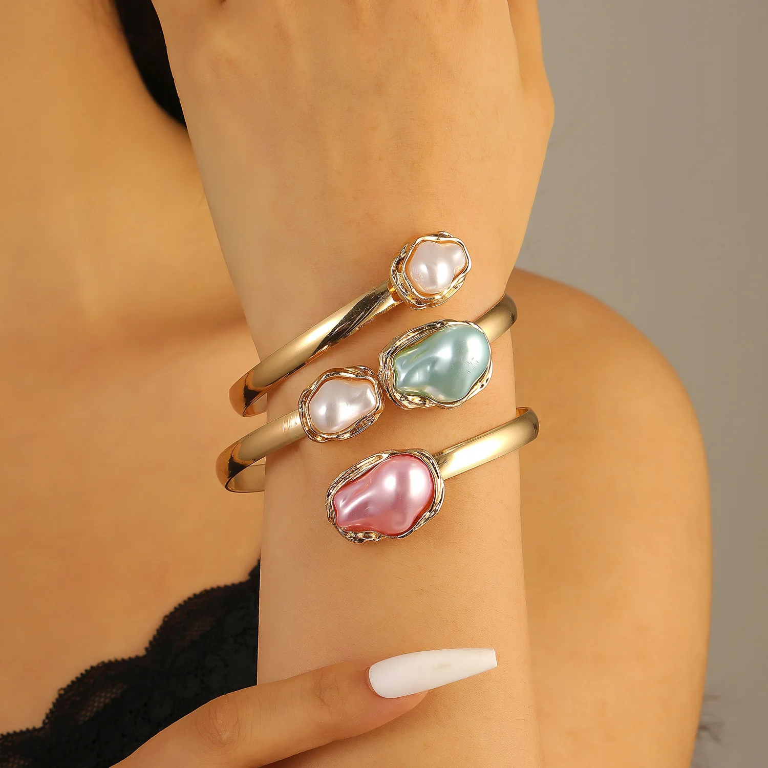 New Imitation Pearl Elegant Pleated Opening Adjustable Bracelet For Women Girls Holiday Fashion Europe and America Jewelry