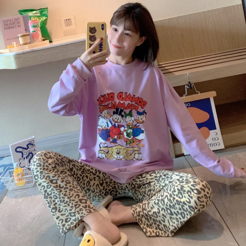 Disney Donald Duck autumn new cartoon pajamas female cute animation strawberry bear loungewear set