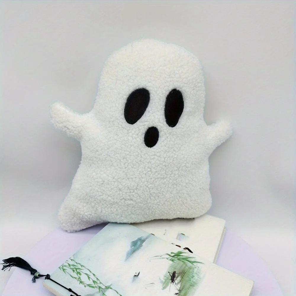 Oreiller fantôme d'Halloween. Canapé décoratif et remplissage extérieur pour fête et décoration intérieure.