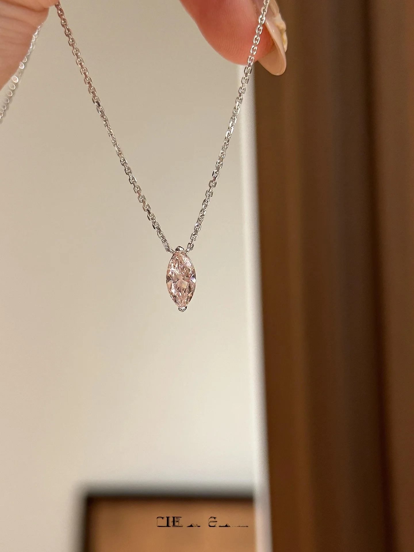 collar-cieloglim-de-plata-s925-con-brillante-gota-de-agua-y-diamantes-diseno-fino-y-lujoso-gargantilla-de-diseno-original