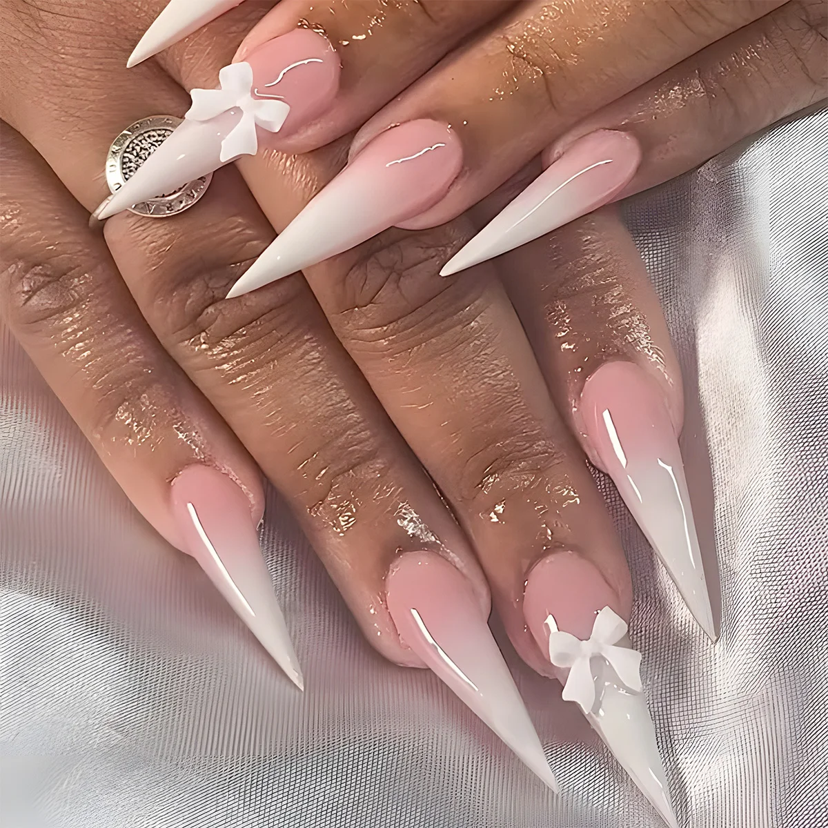 24-delige lange puntige gradiënt Franse vlinder nepnagels set ABS materiaal patroon voor vingerpers op nagels