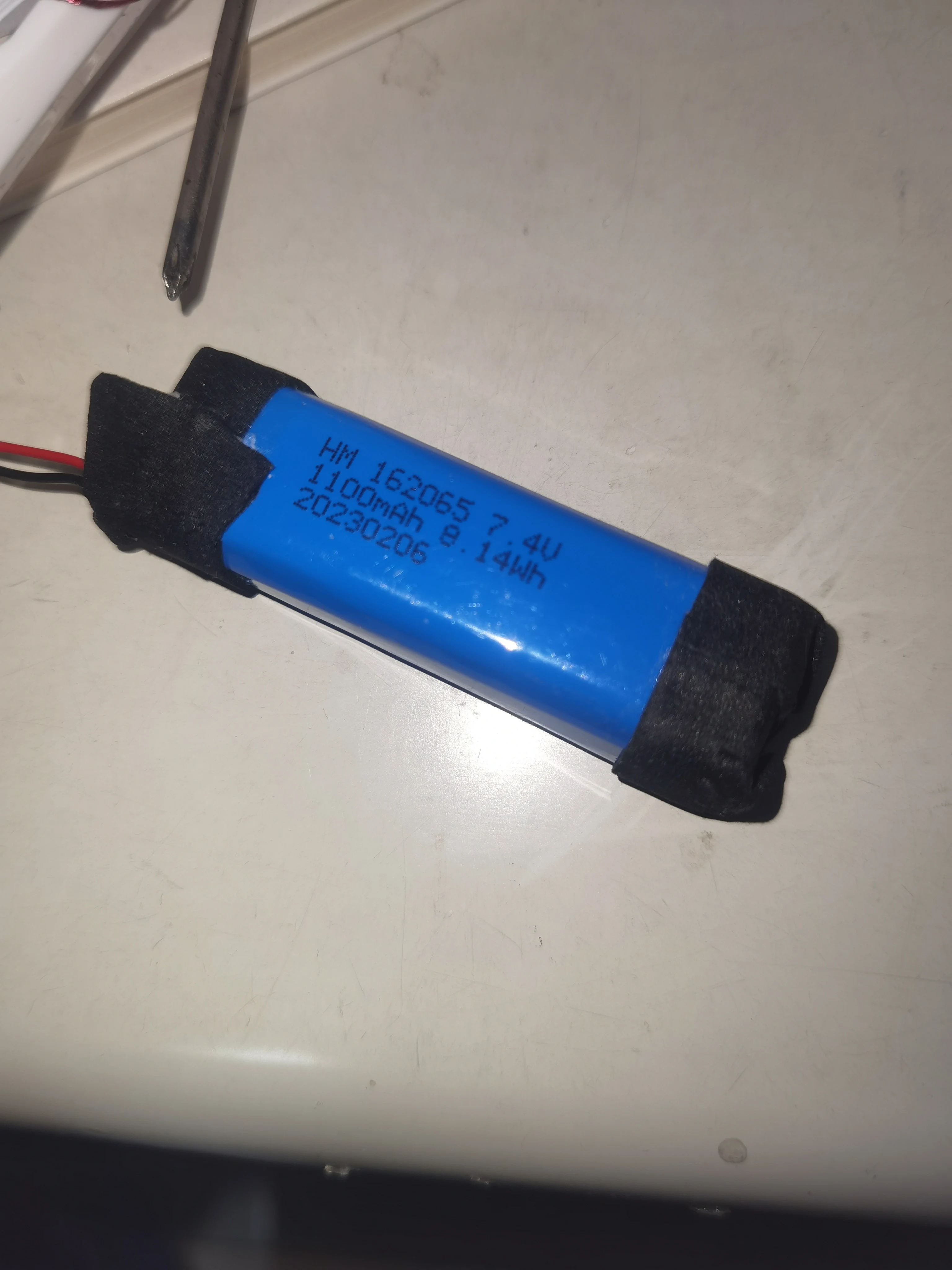 7.4V 102065 capacity lithium battery 1100mAh intelligent positioning phone remote control with sufficient charging capacity