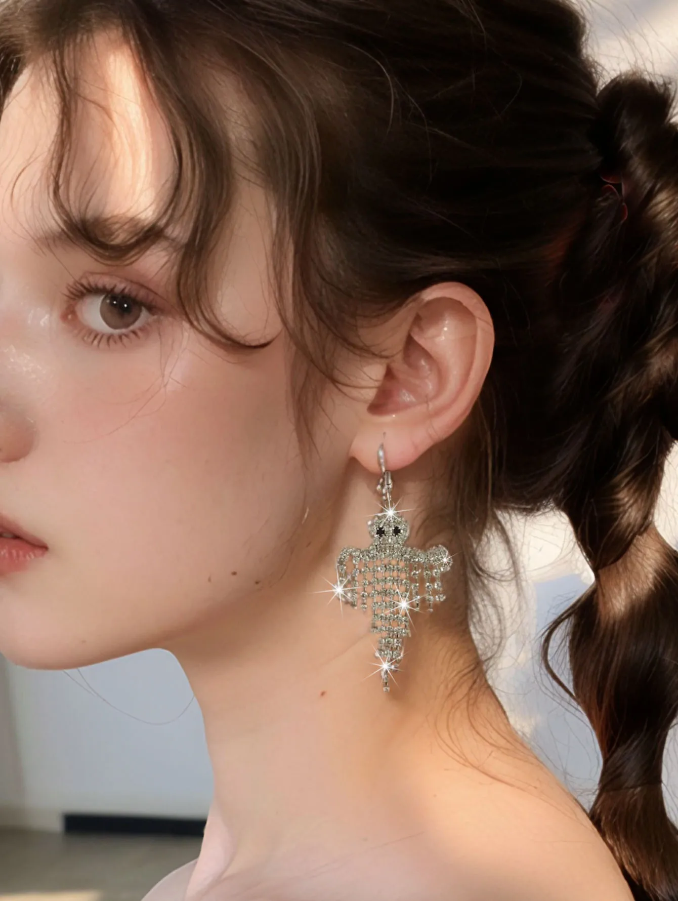 

1pcs Exquisite Halloween Long tassel Ghost Pendant Earrings Set with Rhinestone Women's Personalized Hip Hop Party Gift