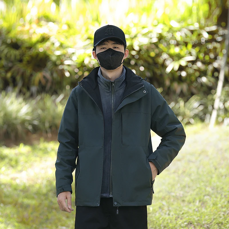 

Men Waterproof Outdoor Jacket Male Warm Fleece Liner Mountaineering Coat Men Loose Sports Jackets Couple Style Hiking Clothing