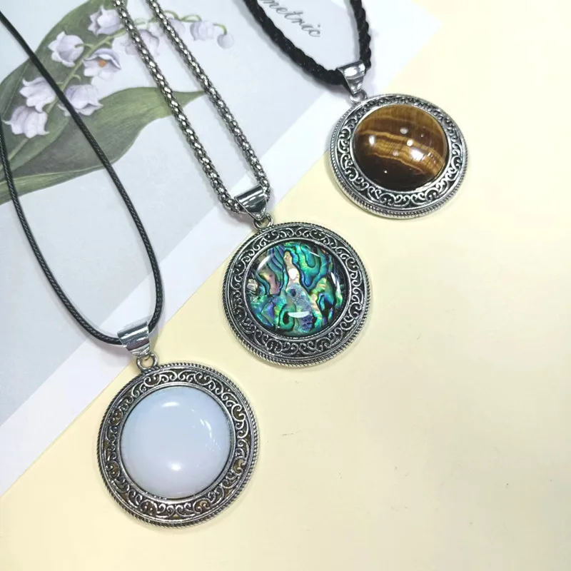 Natural white shell crystal, Dongling jade, red agate, tiger eye stone, synthetic malachite, and turquoise inlay