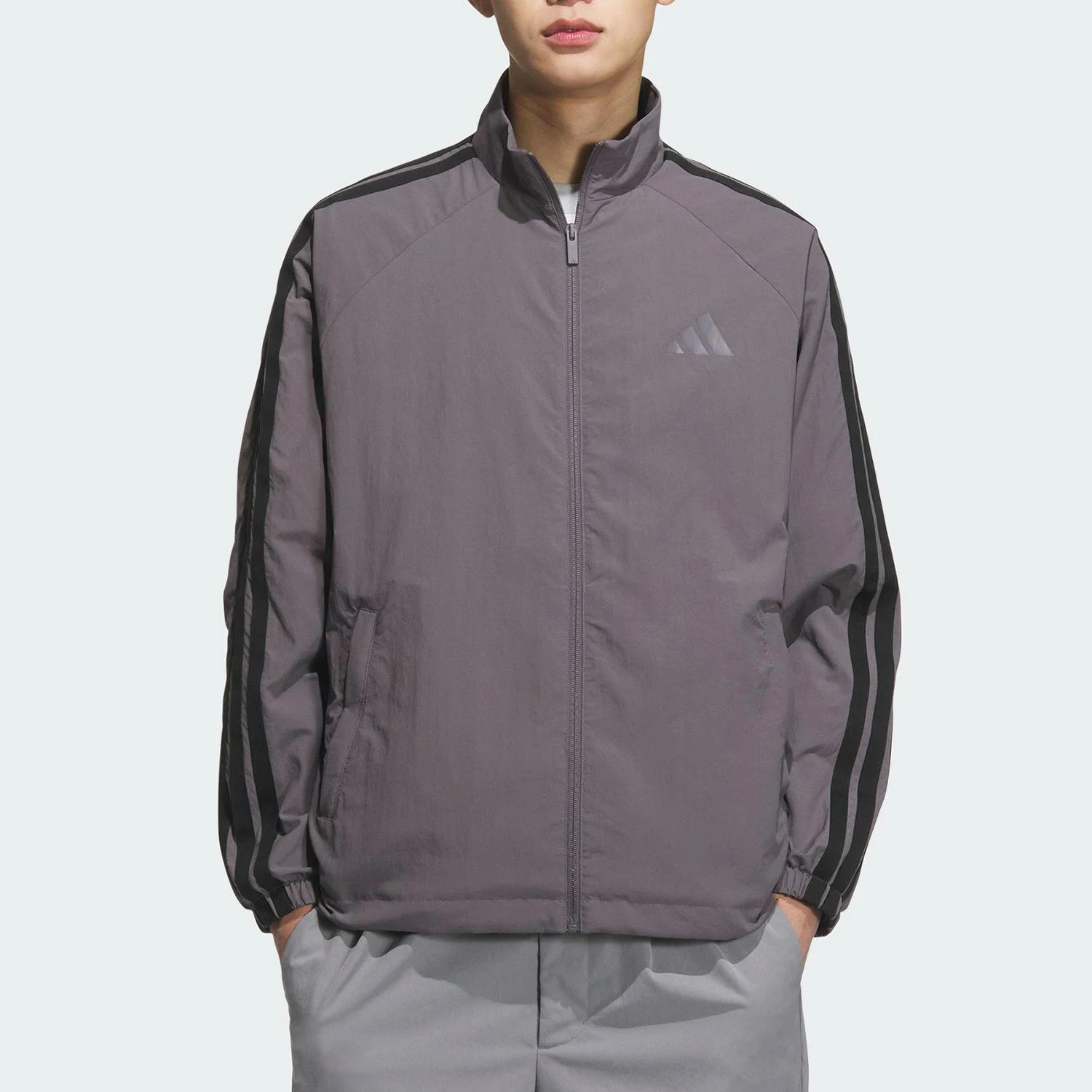 

Официальная мужская свободная тканая куртка Adidas на весну 2025 года с тремя полосками KC3893