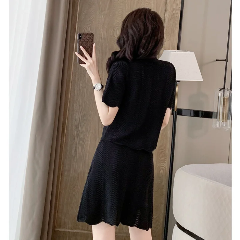 

Fashionable casual suit, women's hollowed out jacquard ice silk knitted two-piece suit skirt, new for the summer of 2024