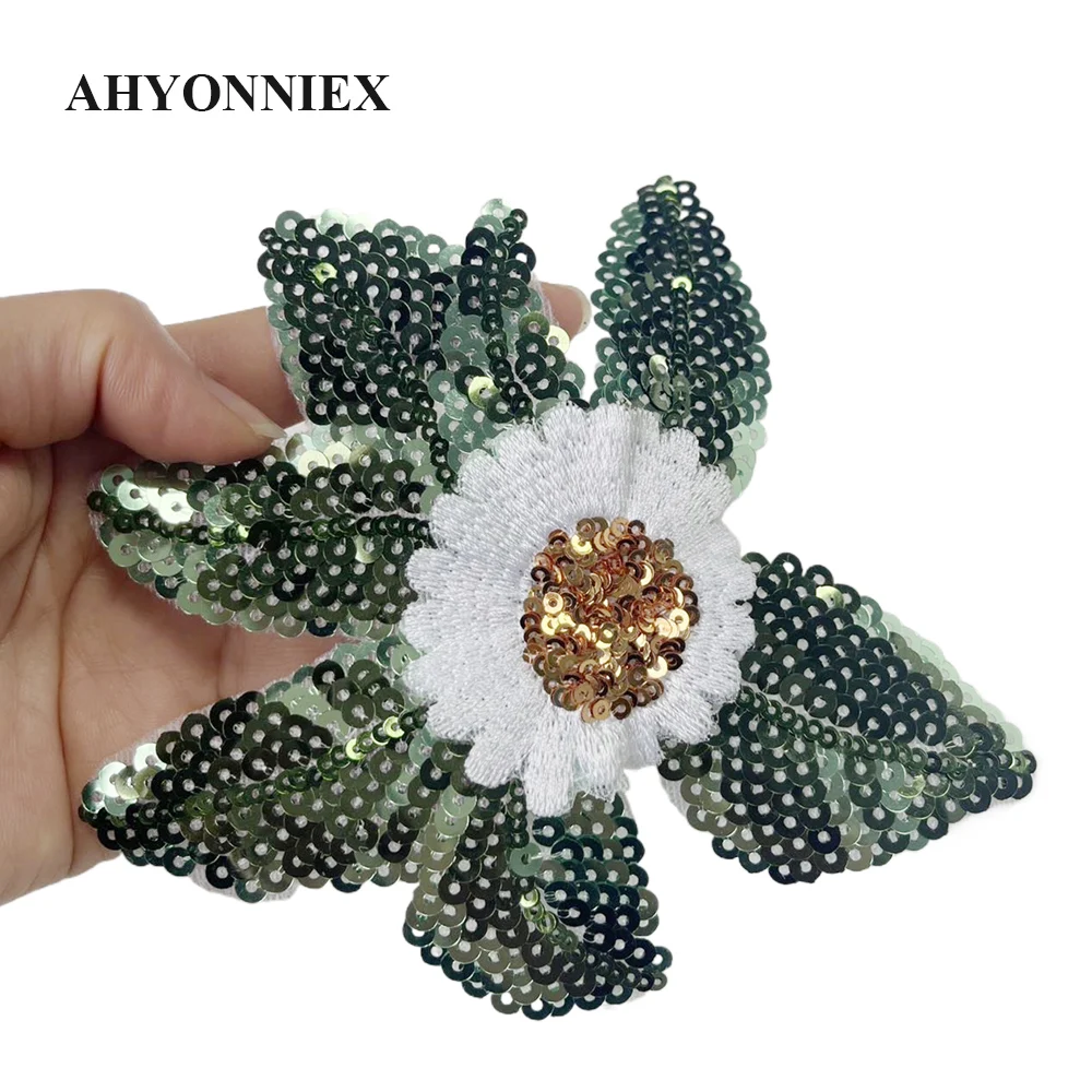 AHYONNIEX 1 Piece Green Sequins Daisies Flowers Patches Embroidered Applique for Clothing Sew On Patch for Clothes