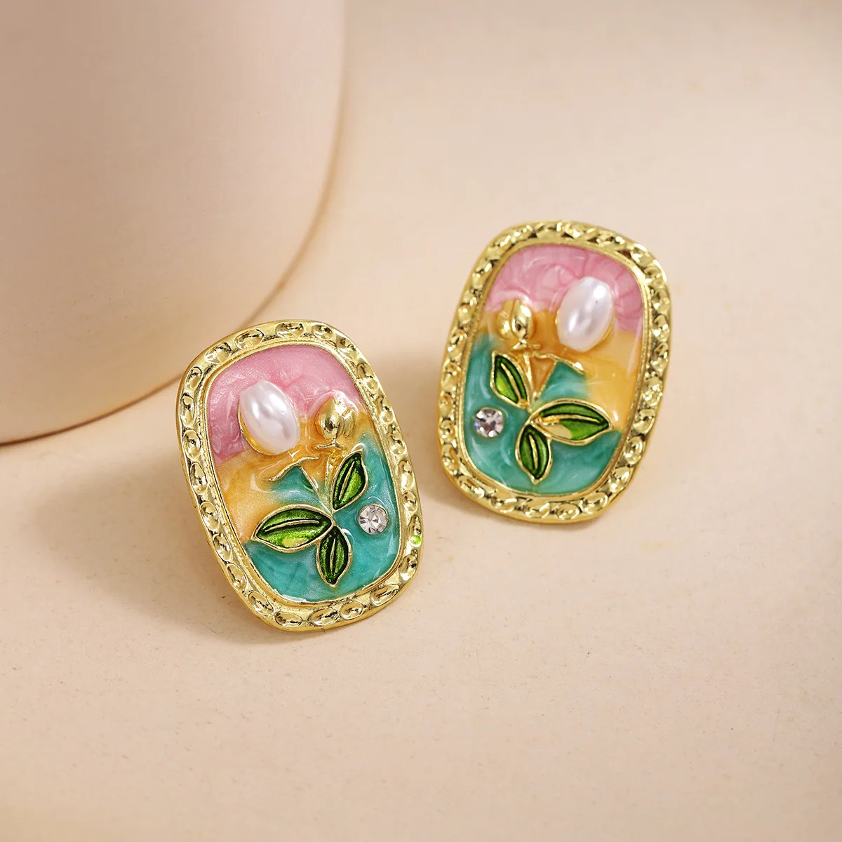 New Silver Needle Summer High Sense Oil Painting Sense Oval Drip Oil Flower Earrings, French Retro Gentle Pearl Earrings Women