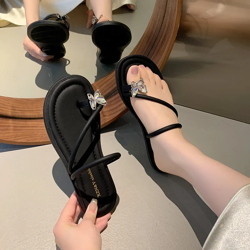 

Женские блестящие шлепанцы, Модные низкие слиперы, желейные, на плоской подошве, летние, Гавайские, Роскошные, 2024, римские, Sc