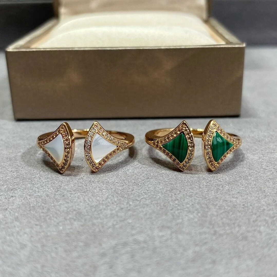 

White Beimu Peacock Stone Fan Shaped Ring Women's Precision Edition V Gold Skirt Open Ring Simple Fashion Jewelry