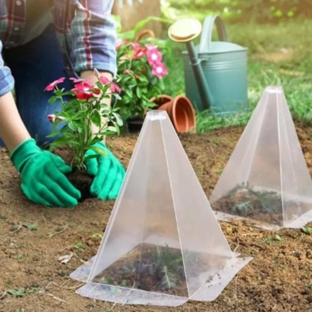 

Transparent Plant Protection Cover Ventilated Weatherproof Plant Seedling Cover Reusable Foldable