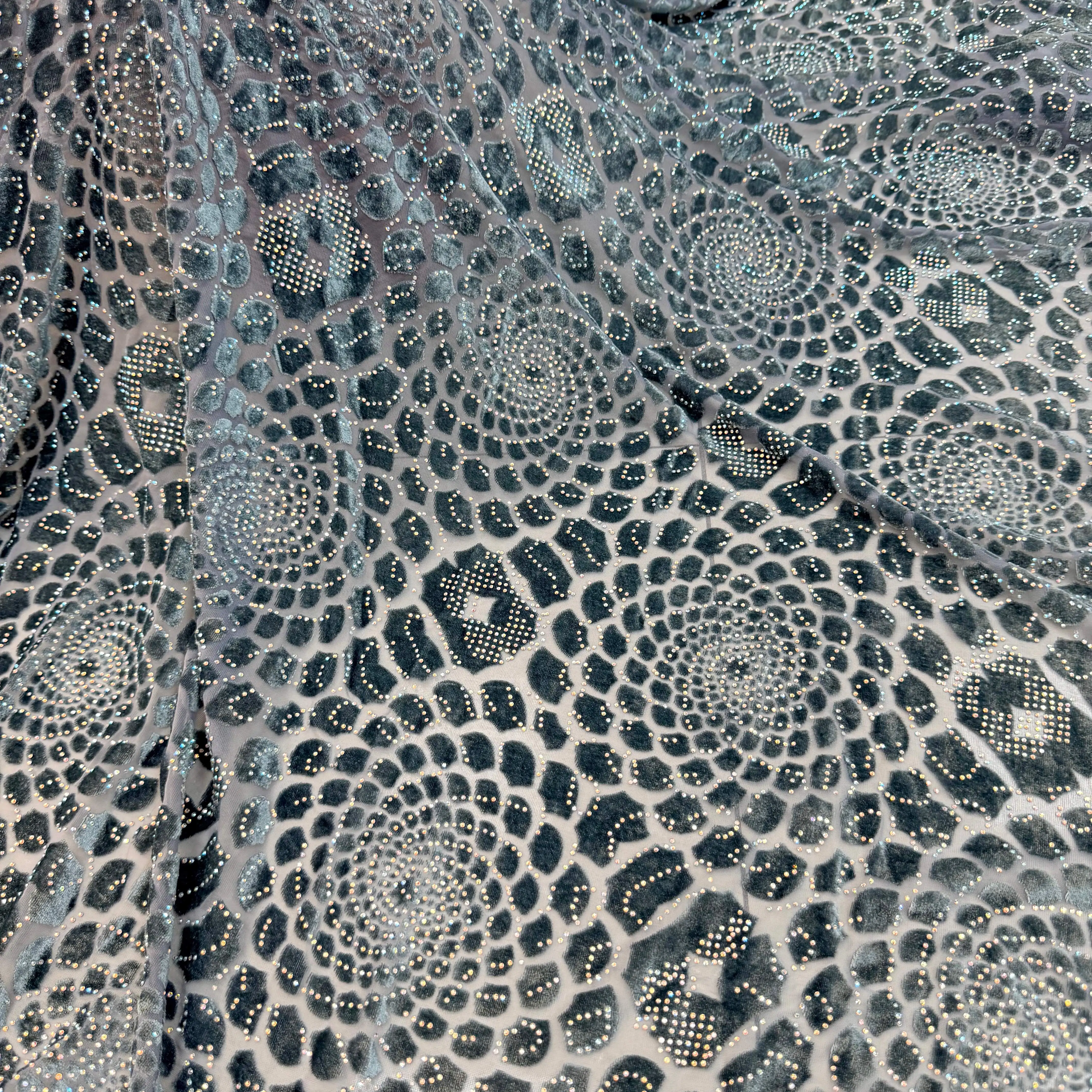 High Quality Rhinestone Woven Velvet Nylon Viscose Burnout Rhinestone Pattern Velvet Fabric for Sleepwear Cheongsam