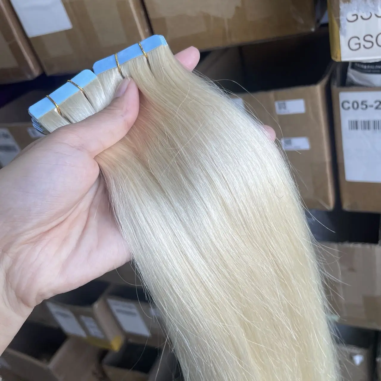 プラチナブロンドの人間の髪の毛のよこ糸,滑らかな髪,puスキン,サロンヘア,30g, 12-20インチ,60 #, 20ピース/パック