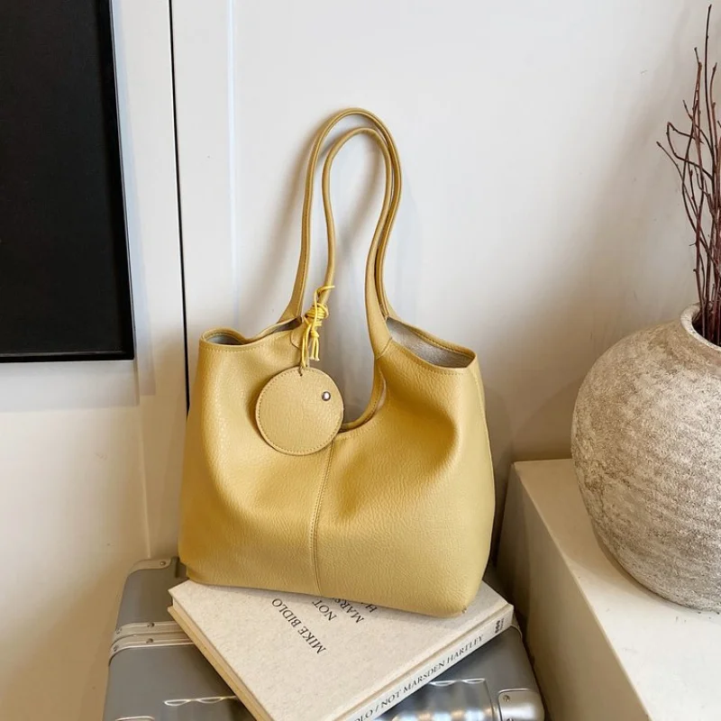 

Ladies Crossbody-Bag Made Of Garden-Printed Leather Featuring Casual High-End Lightweight Soft Daily Refined Style​