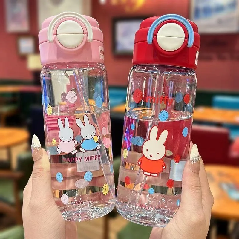 

Милая чашка для воды Miffy, 600 мл, большая емкость, ценная силиконовая соломинка, прямой напиток, герметичная портативная веревка, уличная противоударная