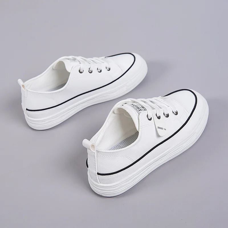 Little White Shoes Women's Spring New Lightweight Shoes Breathable and Versatile Unique Women's Soft Sole Sports and CasualShoes