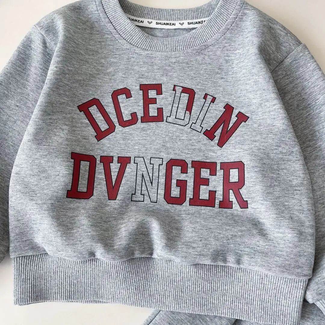 Abbigliamento per neonate Top stampato + gonna a pieghe Set 2 pezzi Abiti Set di vestiti alla moda per bambini 2-7 anni