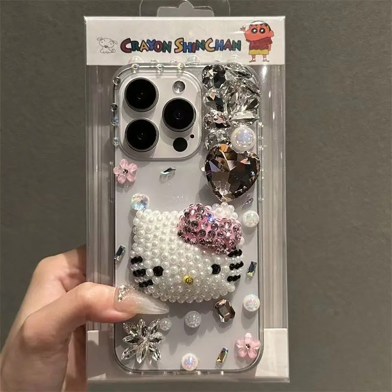 

Чехол для iPhone Sanrio DIY с рисунком «Hello Kitty», милое девчачье сердце со стразами, защитный чехол «Любовь» для iPhone 16 pro max 16, 14, 13, 12