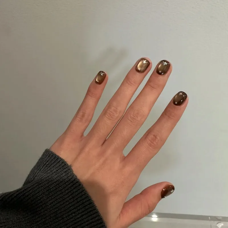 10 szt. Ręcznie Robione Paznokcie Naklejane Jesienno-Zimowe Brązowe Kocie Oko Gwiazda Samoprzylepne Sztuczne Paznokcie Damskie Wielokrotnego Użytku Naklejane Paznokcie