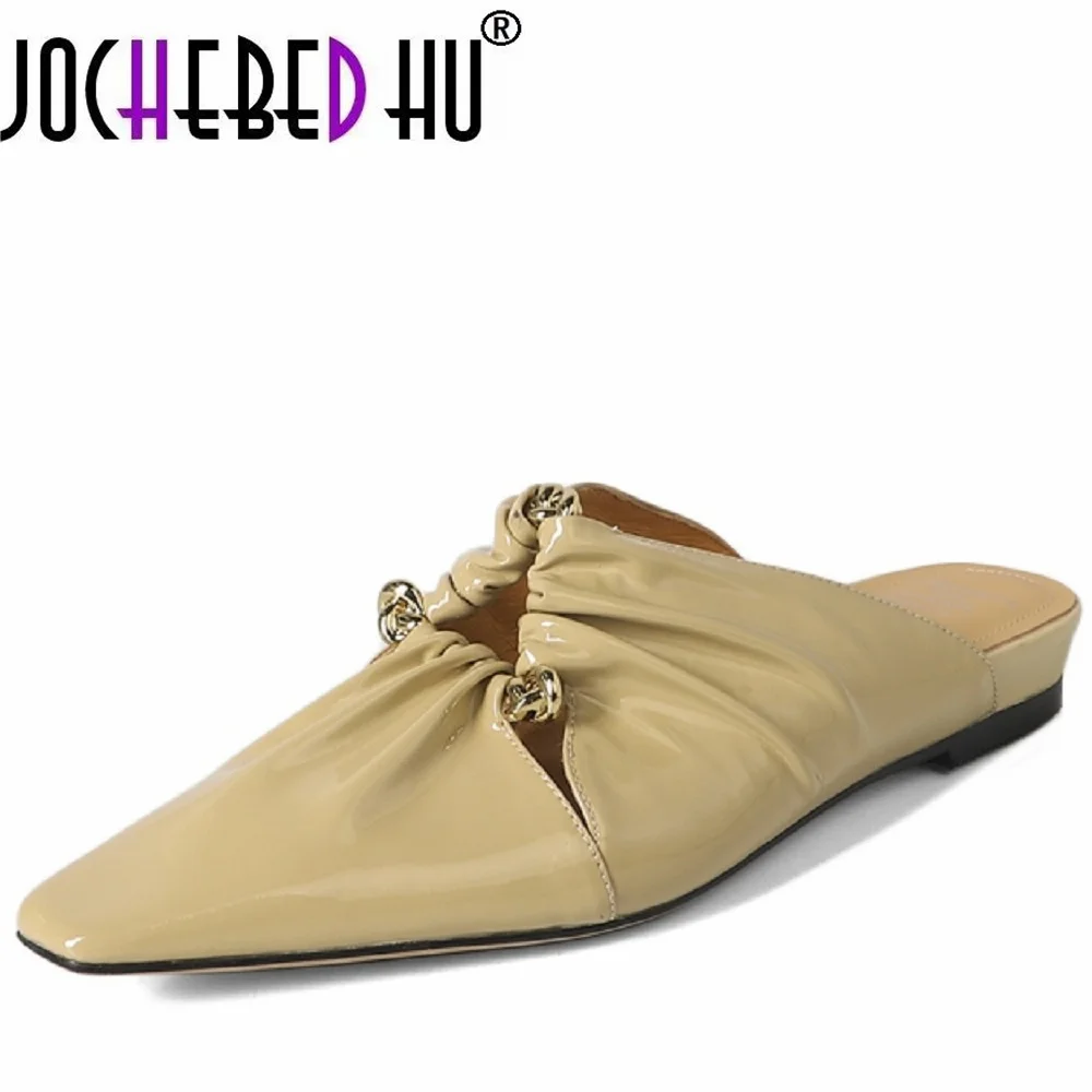 

【JOCHEBED HU】Metal Decor High Quality Brand Slippers Woman Pointed Toe Patent Leather Mules Summer Shoes Sexy Runway Slippers