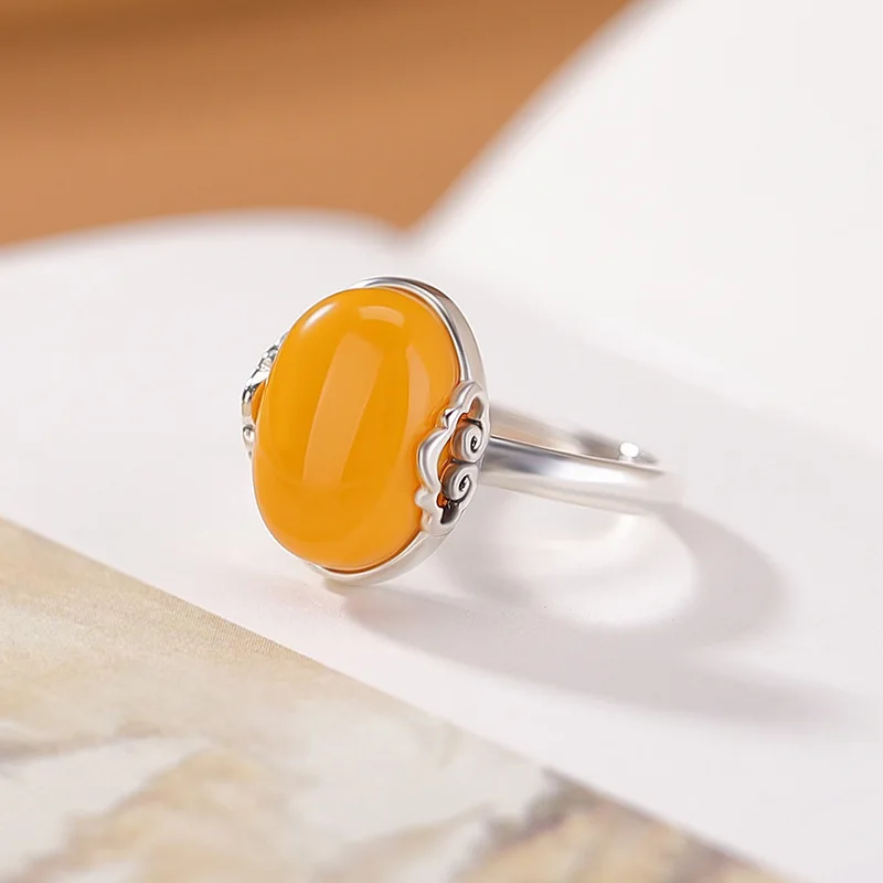 

S925 Sterling Silver Amber Auspicious Ruyi Surface Elegant Ring