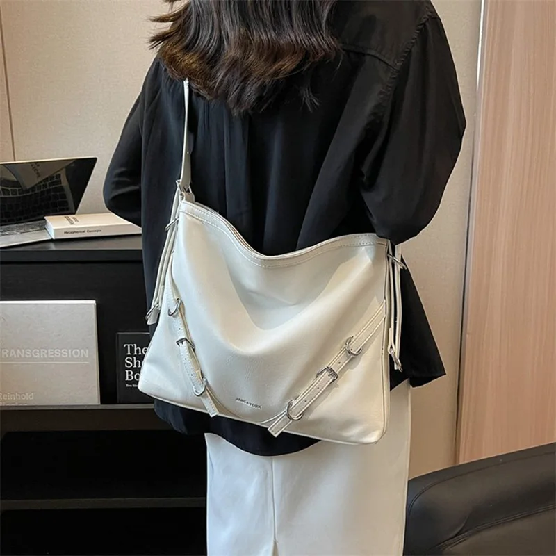 Luxury Glossy PU Underarm Bag Designer Large Capacity One Shoulder Bag 2023 New Texture Tote Bag Female Leisure Travel Bag