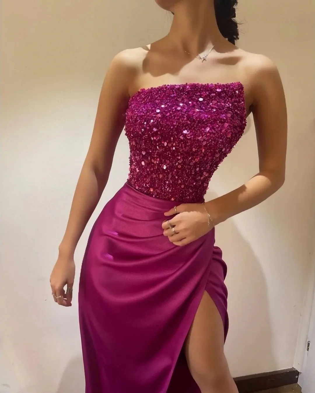 섹시한 로즈 레드 스팽글 프롬 드레스 2026 스트랩리스 레이스업 실트 롱 이브닝 생일 파티 정장 드레스 베스티도스 데 달라