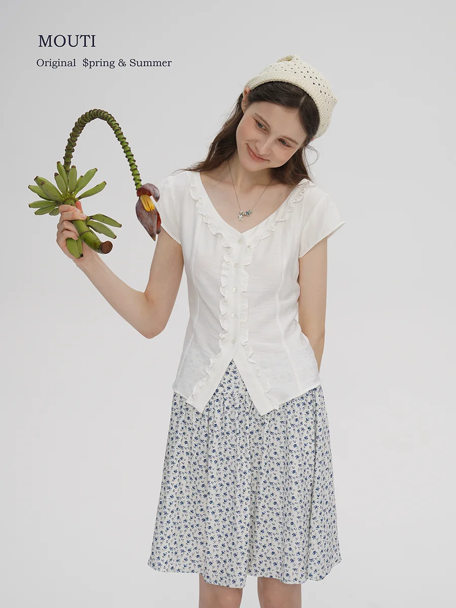 

Женская футболка Mouti с рюшами и V-образным вырезом, приталенная, из смесового хлопка, летняя, повседневная, для работы, стандартный крой