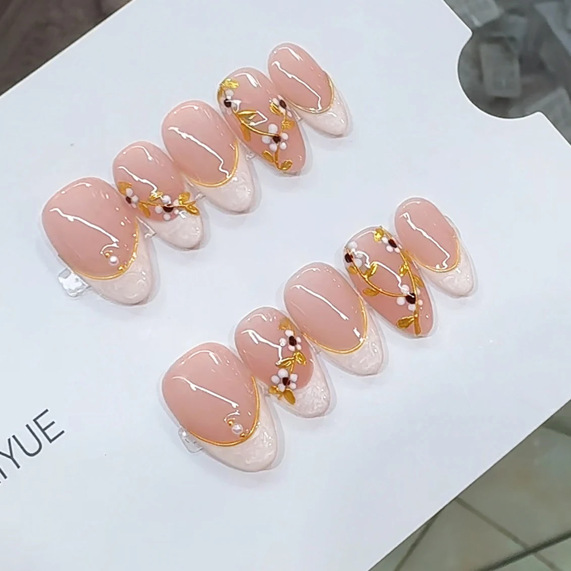 

10Pcs Handmade French Almond White Flowers False Nails Korean Nails Art Stickers Pink Cat Eye Glitter Press On Nails Wearable