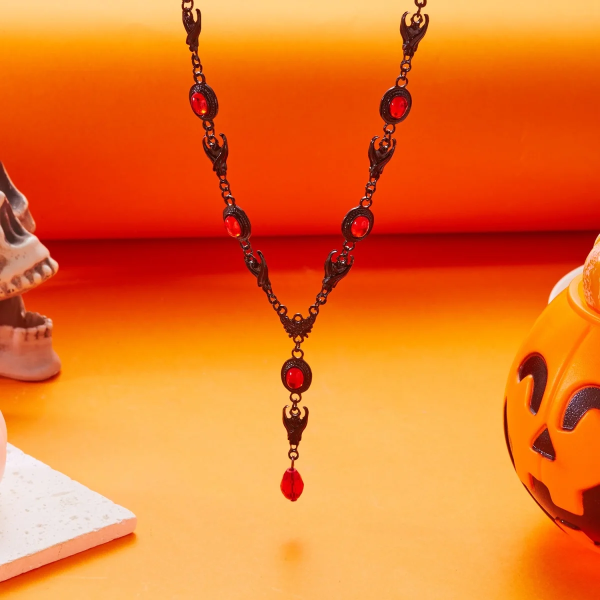 Kreative Gothic-Halskette mit rot-weißem Kristallperlen-Fledermaus-Anhänger für Damen und Herren, Halloween-Punk-Flugfledermaus-Choker, Cosplay-Party-Schmuck – Detail 28