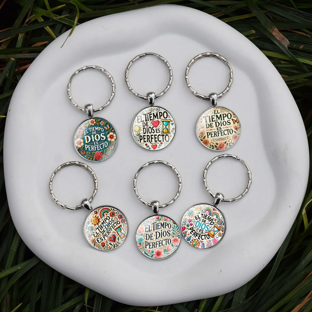 6pcs Western Sand Timer DIOS Series Time Keychain Set God Is with Us Keychain Set