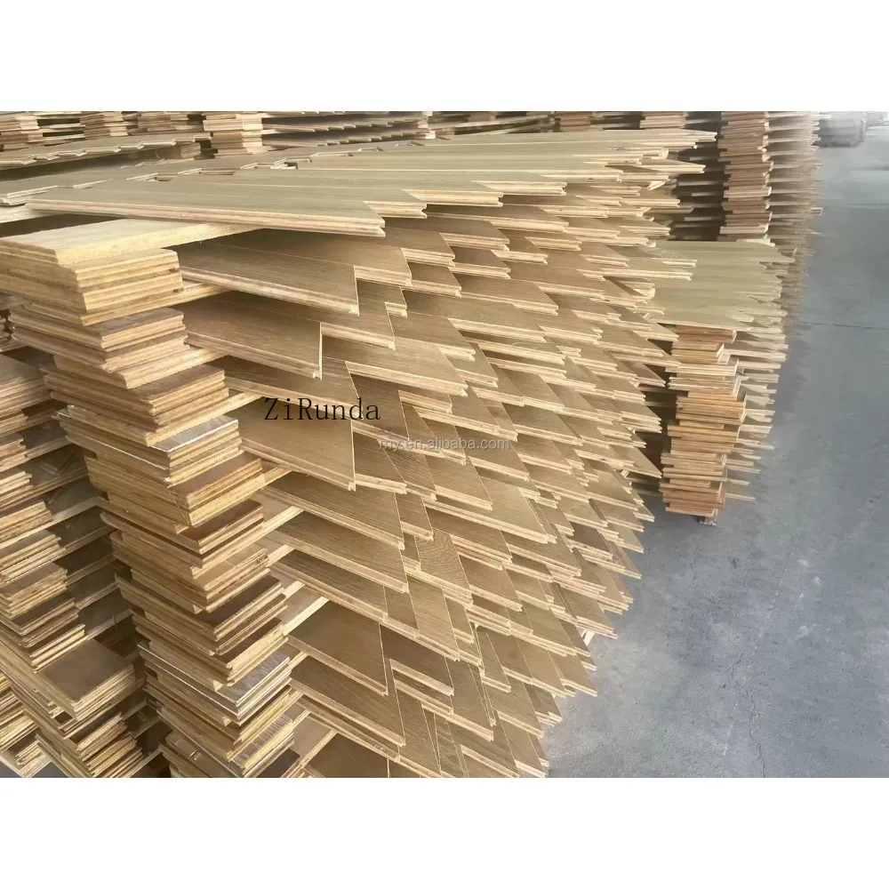 Versión personalizada del piso de madera de parquet de hueso de pescado del piso de roble amarillo claro, piso de madera dura en espiga