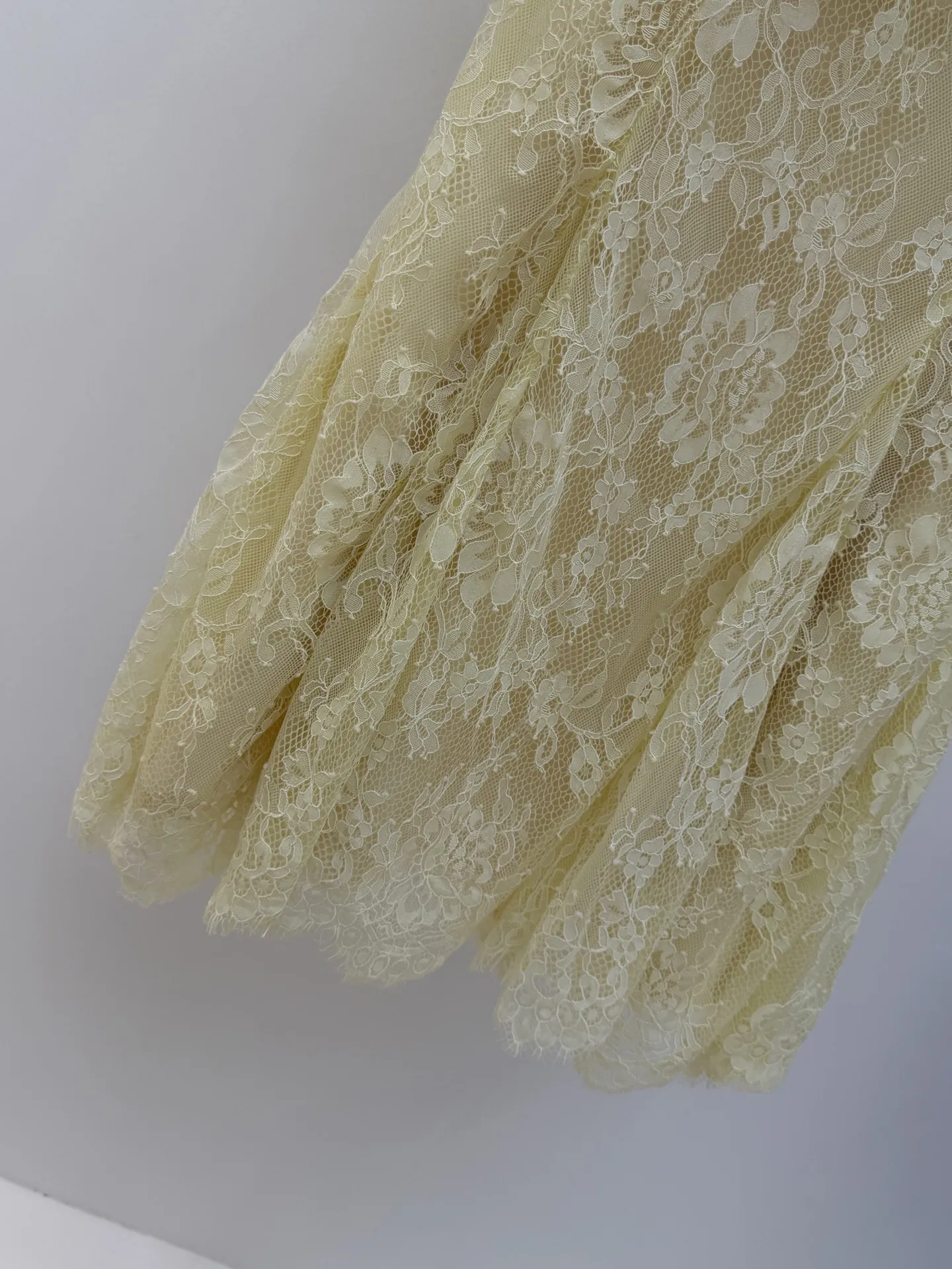Self-portrait Summer Fashion Light Yellow Elegant Lace Mini Dress Women's Gorgeous Pearl Diamond O-Neck High Waist Short Dresses view 5