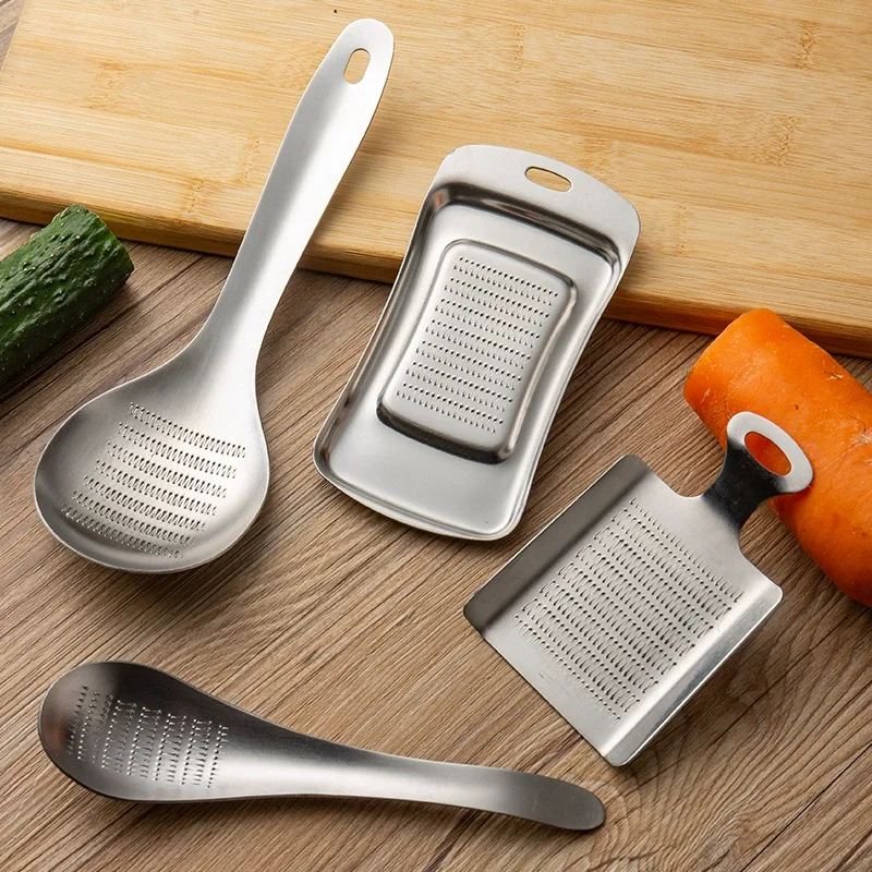 Mini Stainless Steel Ginger Grater Garlic Wasabi Grinding Plate Crusher Vegetable Garlic Peeler Manual Garlic Press Kitchen Tool