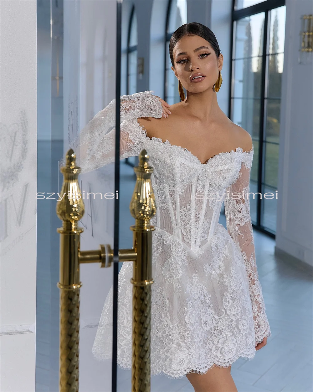 ชุดแต่งงานสั้นเซ็กซี่ ชุดเจ้าสาวมินิแบบเปิดหลัง สำหรับงานแต่งงาน ตัดเย็บตามสั่ง แขน 3/4 ชุดราตรีงานเลี้ยง ชุดเจ้าสาว