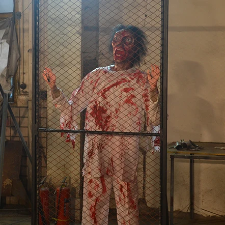 ATV&UTVSpooky Ghostly Fence Zombie Figure Moving Arms and Legs for Haunted House Attraction