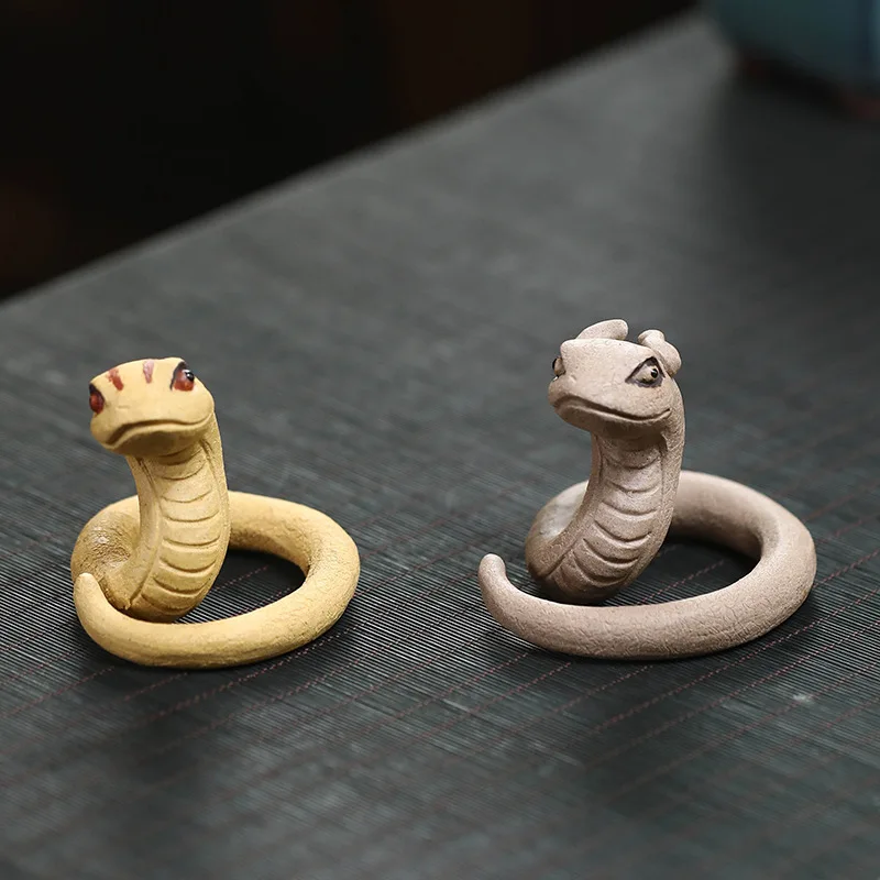 

Yixing Zisha Tea Pet Snake Маленький орнамент Милая змея Чайная игрушка ручной работы Duan Mud Двенадцать зодиака Чайный сервиз Аксессуары Чайный столик