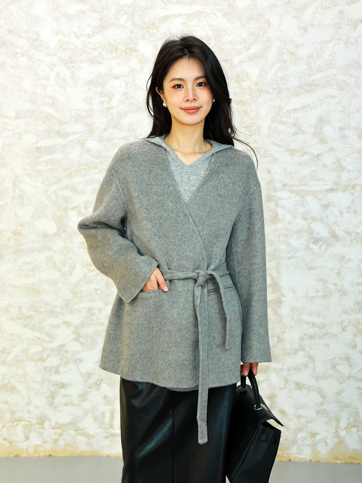 FuwerStudio Pure Woolen Coat V-Ne ort Loose Belted Autumn Elegance Simple Sle Women's Faion Woolen Outerwear
