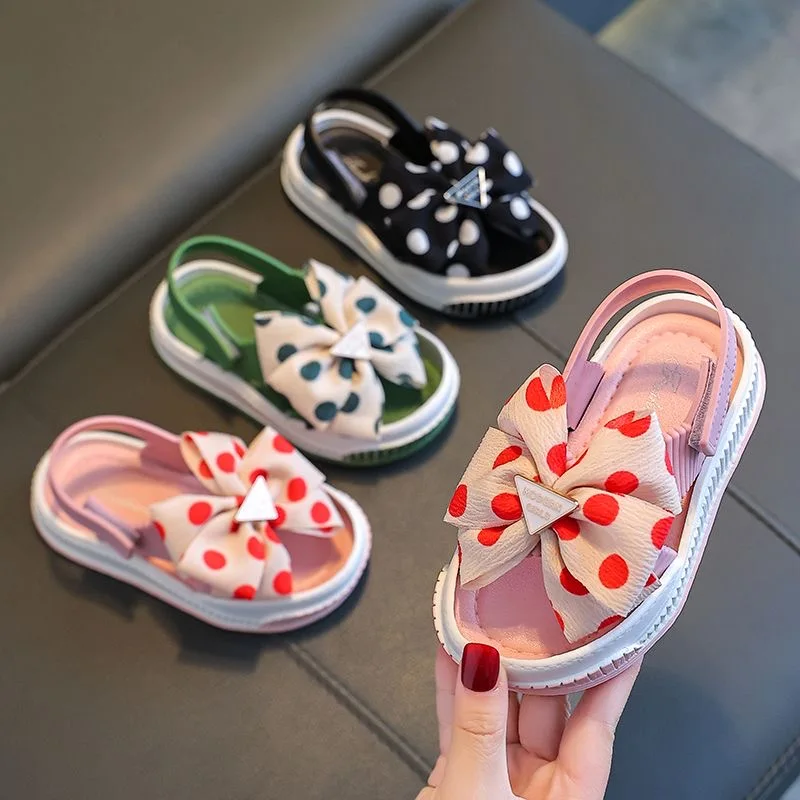 Hot selling 2023 girls\' sandals summer cute Baotou princess shoes non-slip soft soles children infants little girls